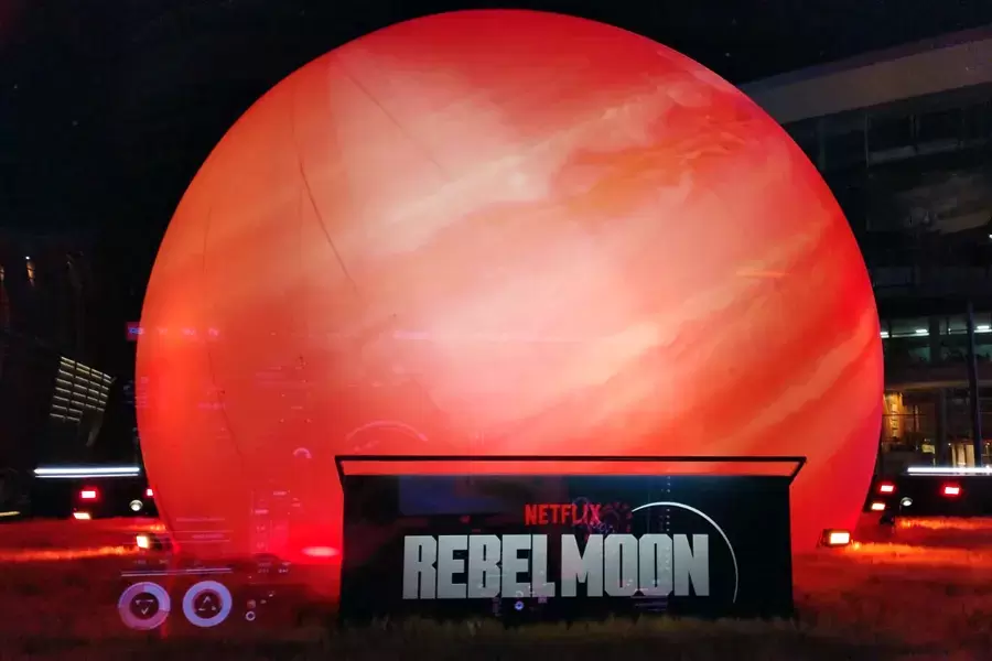 Rebel Moon - Netflix - Milano, Piazza Gae Aulenti